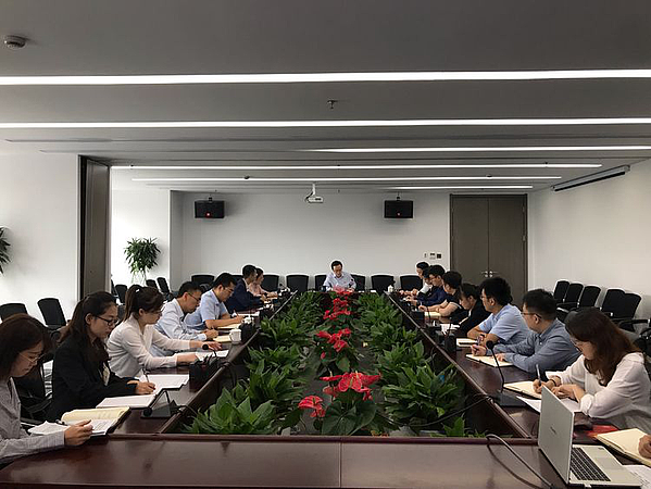 高新金控副总经理胡炘主持召开专题会议敲响中秋国庆廉洁过节“警钟