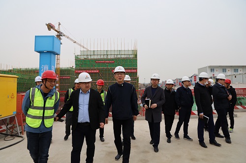 高新金控纪委书记王文伟带队检查指导丝路通信、标准厂房公司