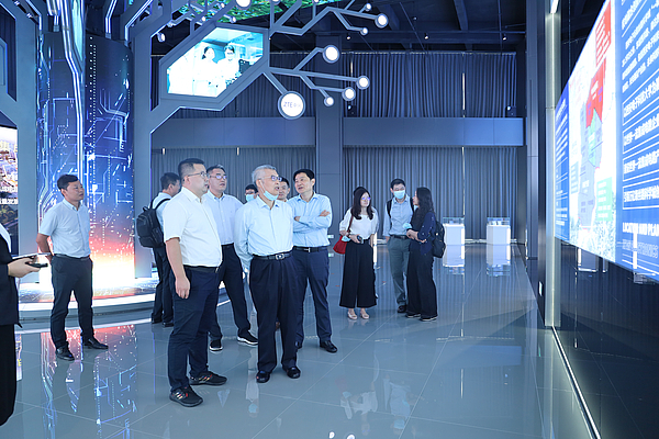奕斯伟董事长来访秦创原集成电路加速器（西安电子谷核心区）