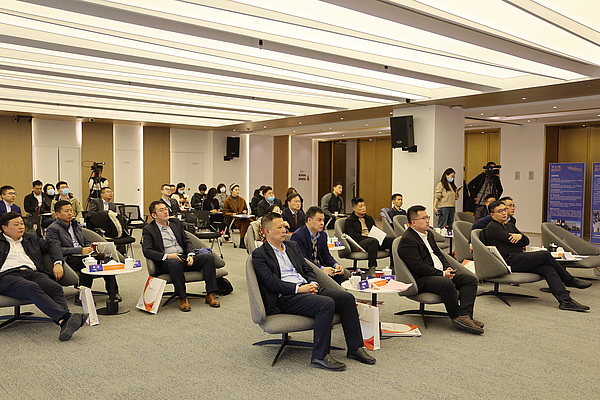 两链融合 引领资本“芯”时代 “化龙会走进秦创原集成电路加速器”主题论坛举办