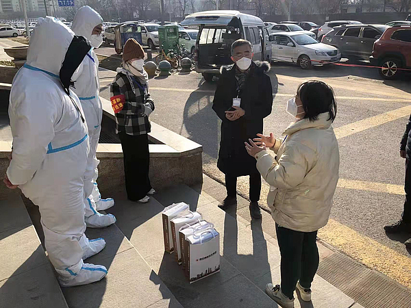 坚定信心 坚持不懈打赢疫情防控硬仗