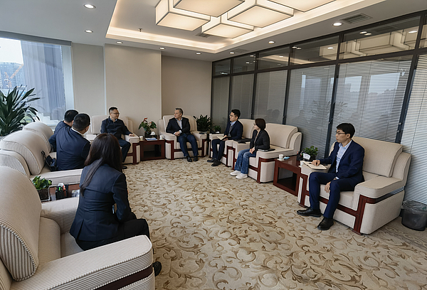 高新金控集团董事长解严接待秦农银行总行副行长刘军一行