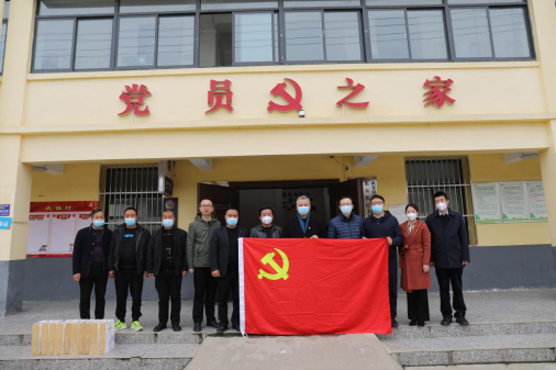 走访慰问贫困户 真情帮扶暖人心