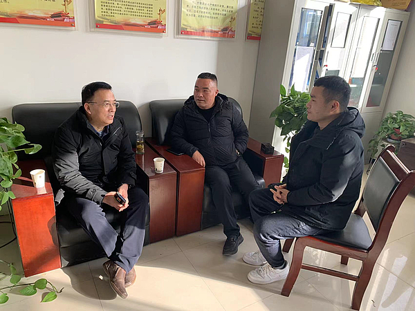 扶贫促帮走一线   产业发展有助力