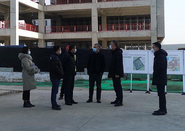 bet365官网
董事长解严带队开展春节前安全检查工作