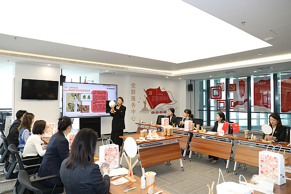 M16A5193.JPG M16A5193.JPG