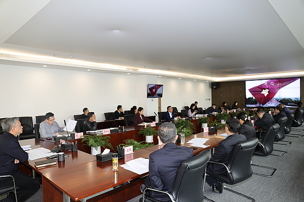 M16A6323(1).jpg M16A6323(1).jpg