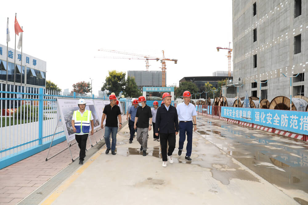 bet365官网
董事长解严带队开展建设项目安全生产大检查